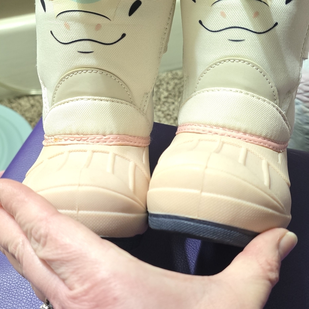 Unicorn snow boots